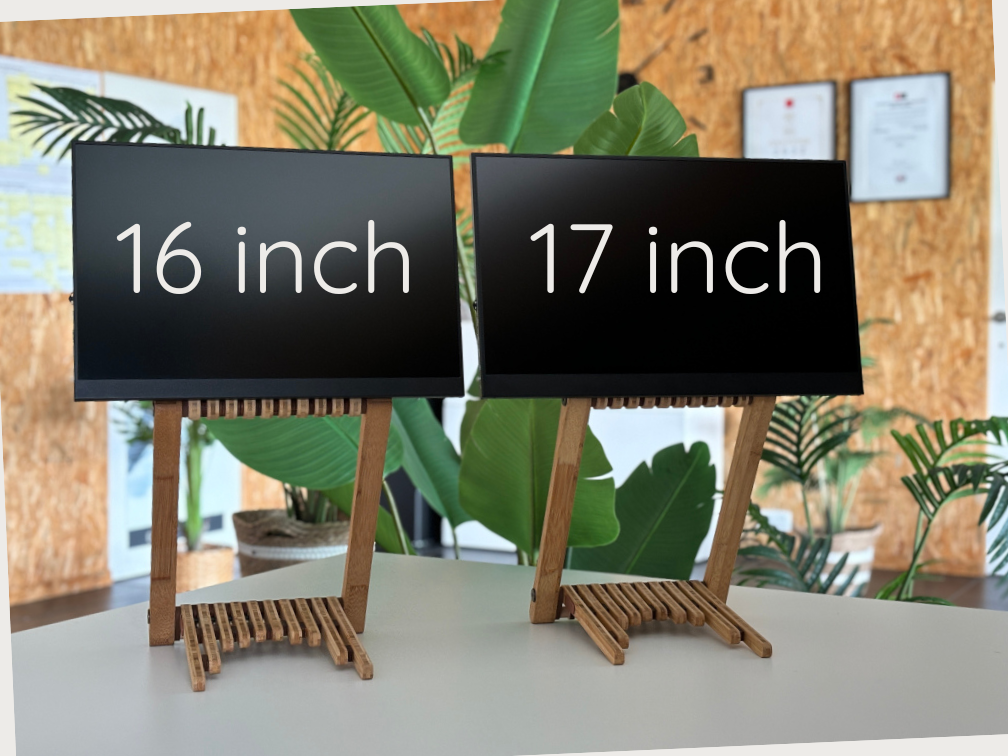 Foote with 16 inch 2K monitor